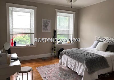 Brookline 4 Bed 2 Bath BROOKLINE- WASHINGTON SQUARE $4,500  Washington Square - $4,200 No Fee