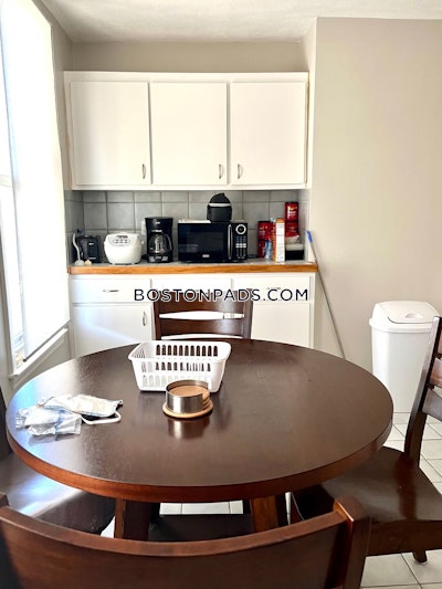 East Boston 1 Bed 1 Bath Boston - $2,300 No Fee