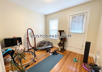 Dorchester 3 Bed 1 Bath BOSTON Boston - $2,800 No Fee