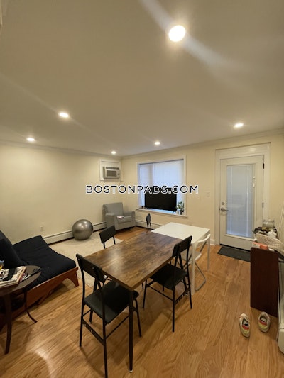 Brookline 2 Bed 1 Bath BROOKLINE- COOLIDGE CORNER $3,495  Coolidge Corner - $3,595 No Fee