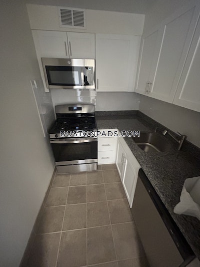 Brookline 2 Beds 1.5 Baths  Boston University - $3,650 No Fee