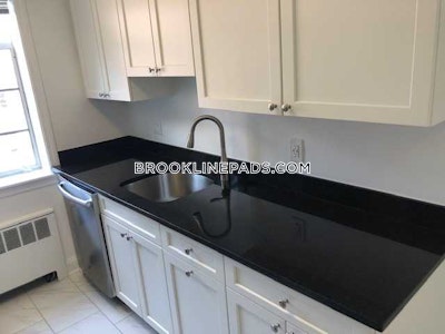 Brookline Apartment for rent 1 Bedroom 1 Bath  Coolidge Corner - $3,125 No Fee