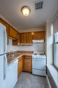Back Bay 1 Bed 1.5 Baths Boston - $2,950 No Fee
