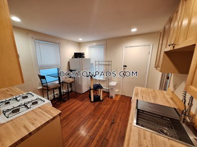 Cambridge Apartment for rent 4 Bedrooms 2 Baths Central Square/cambridgeport - $5,100 No Fee