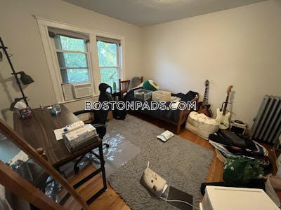 Medford 4 Beds 1 Bath  Tufts - $5,600 No Fee