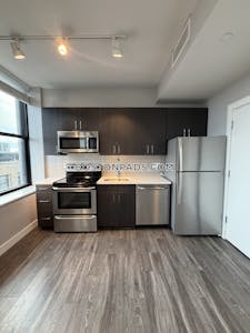 Lynn 1 bedroom 1 baths in LYNN - $2,250 No Fee
