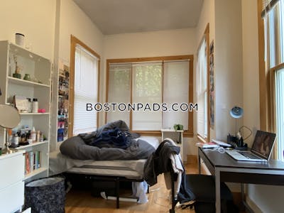 Somerville Apartment for rent 5 Bedrooms 1 Bath  Tufts - $6,906 No Fee