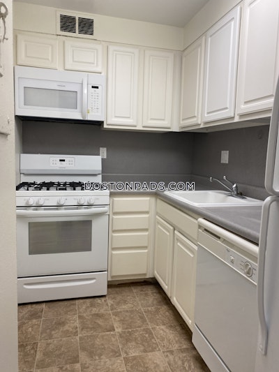 Brookline 2 Beds 1.5 Baths  Boston University - $3,850 No Fee